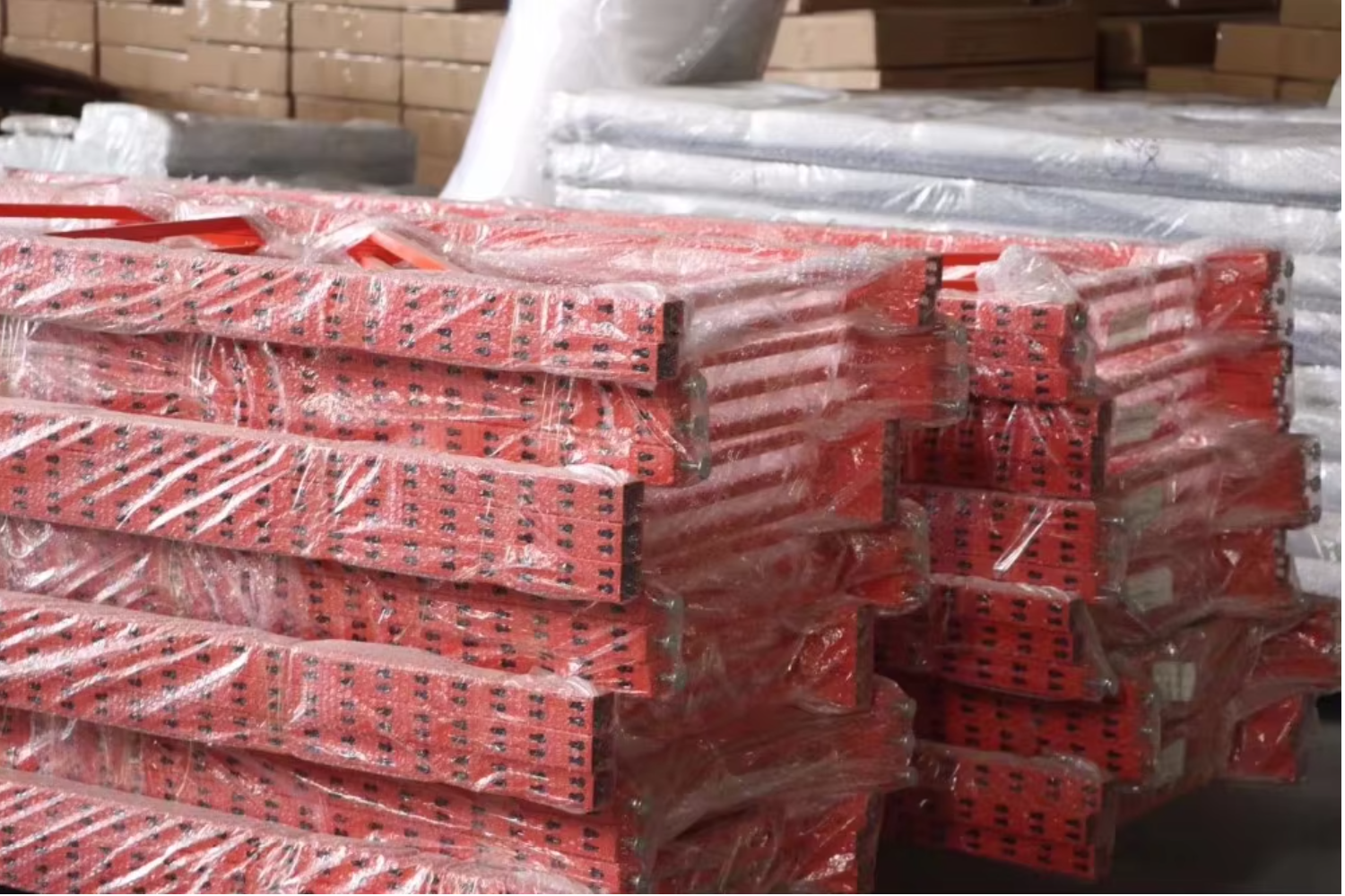 Balení regálových dílů pro export