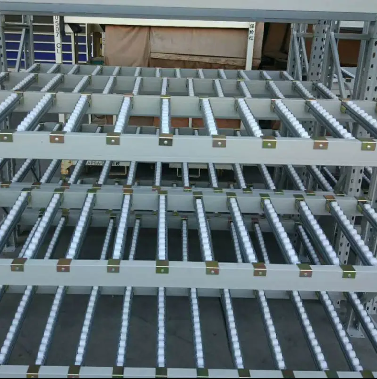 Přímý stojan na kartony z továrny, snadná instalace, systém skladování kartonů