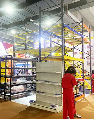 Veletržní expozice HEDA Shelves 5