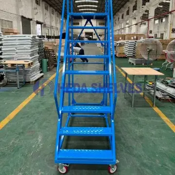 Mobilní vychystávací schůdky a vozíky